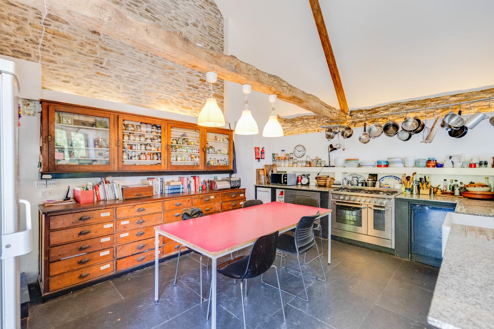 Gelliwrgan Farm, Gelli Wrgan Road, Ynysbwl, Pontypridd, CF37 3PG